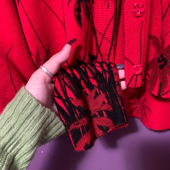 Cropped Cardigan - Picture 3 of 3